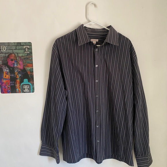 4 Collared Long sleeve button up shirts - Picture 10 of 12